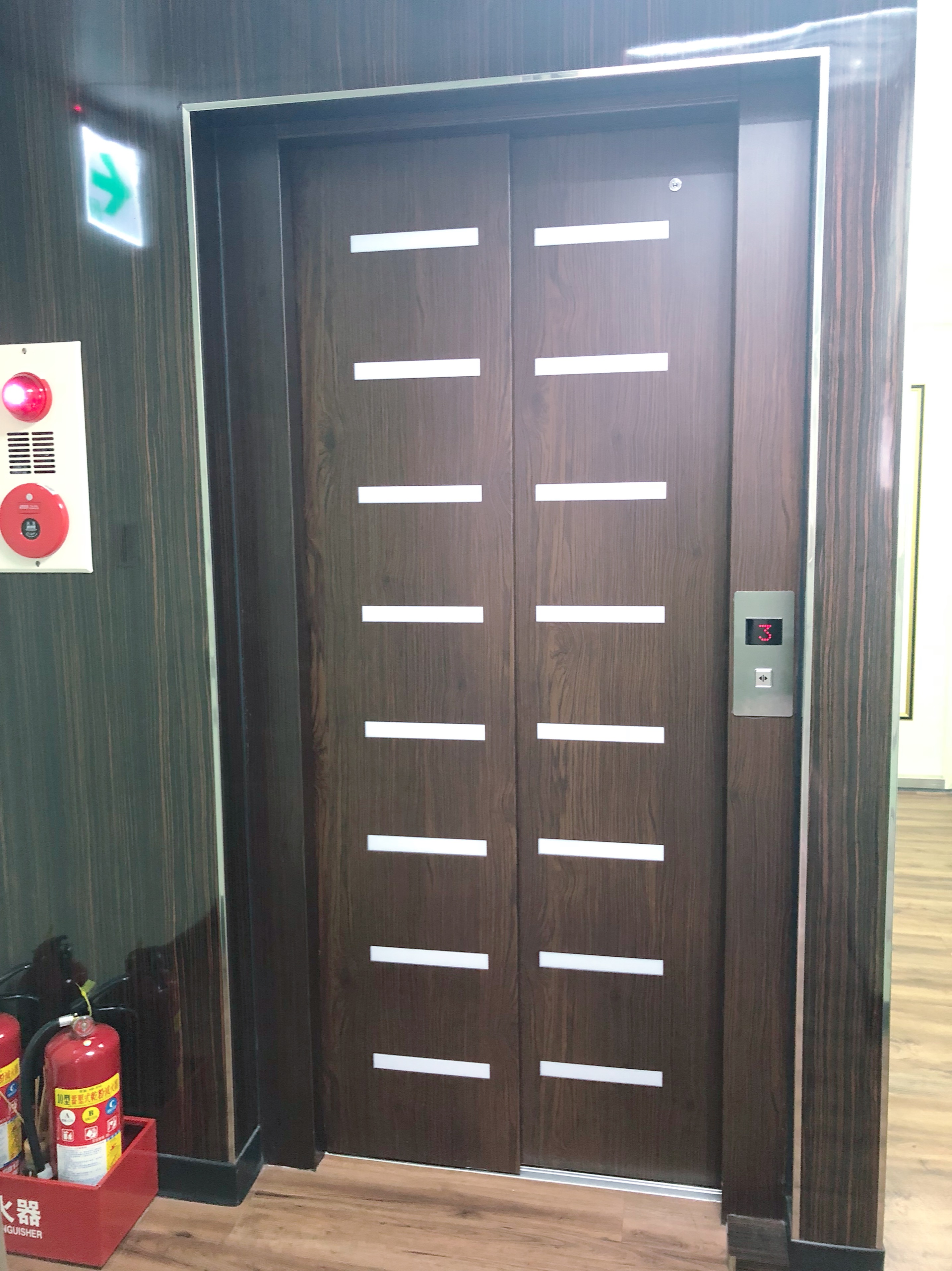 697C9152-CF60-499B-B701-6F1DA12CAFEA