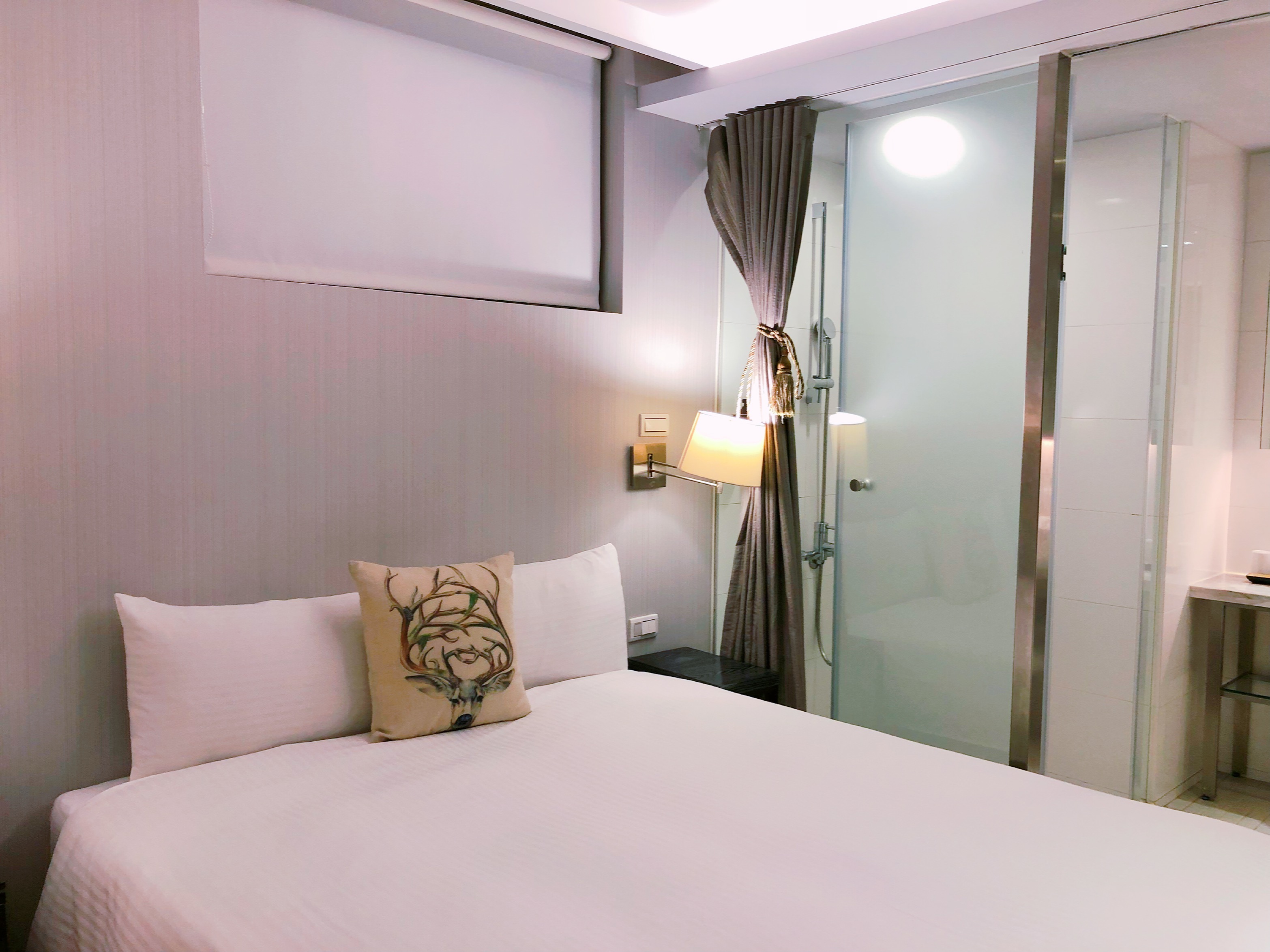 AC830F1F-4A8A-48FF-B8BF-924A08C69D8D